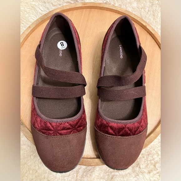 EUC Lands End Mary Jane Women’s Shoes Burgundy Suede  Stretch Strap 8D - Picture 2 of 8